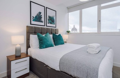 Pier Head Apartment | Host Apartments | Waterfront Penthouse