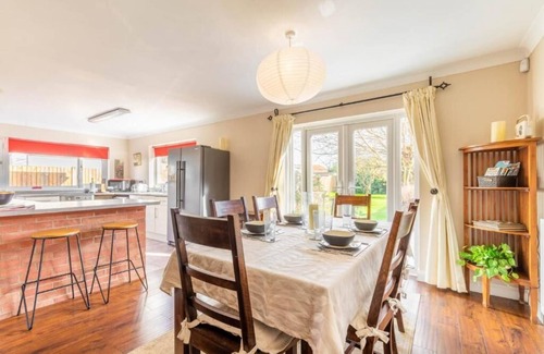 Thorpe St Andrew House | Host & Stay | Applegarth House