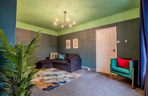 Worcester House | Host & Stay - Compton House