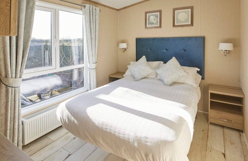 Stowmarket Cabin | Host & Stay | Fern Lodge