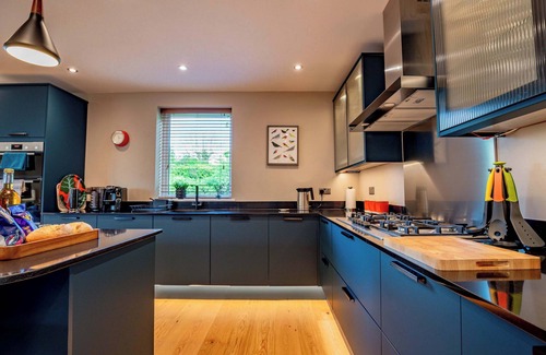 Worcester House | Host & Stay | Hilltop House