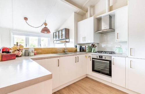 Happisburgh Cottage | Host & Stay | Nicholson Cottage