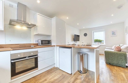 Seahouses Apartment | Host & Stay | Ocean Pearl