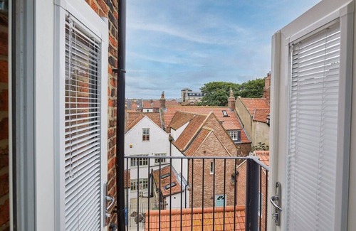 West Cliff House | Host & Stay | One Mulgrave Place