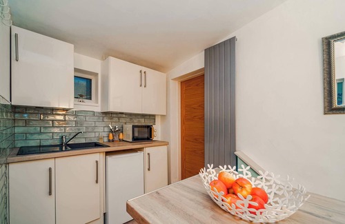 Bury Apartment | Host & Stay | Pied-a-Terre at Manor View