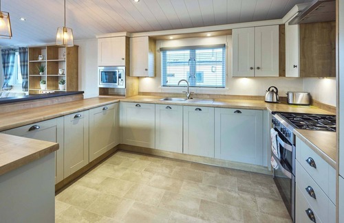 Low Gate Ski Chalet | Host & Stay | Portland Two