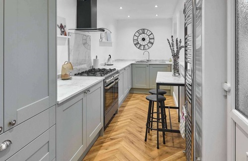 Liverpool House | Host & Stay | Railway Cottages