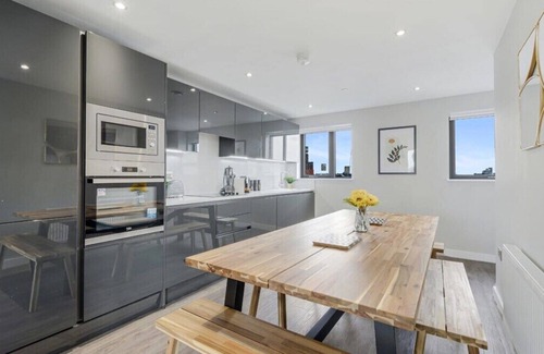 Baltic Triangle Apartment | Host & Stay | The Baltic Penthouse 2