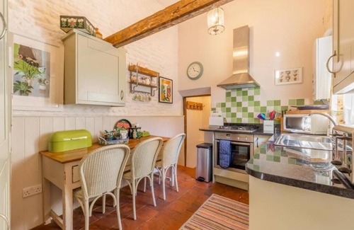 Holt House | Host & Stay | The Old Paul Pry