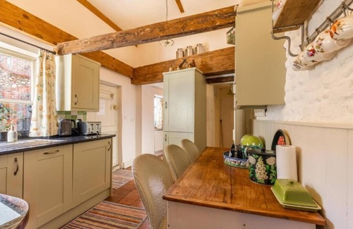 Holt House | Host & Stay | The Old Paul Pry