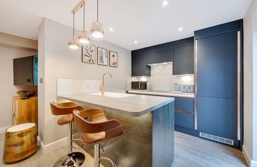 Hope Street House | Host & Stay | The Pilgrim Coach House II