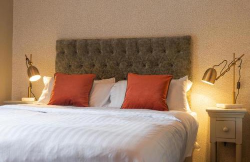 Hope Valley Hotel | Host & Stay - Woodroffe Arms