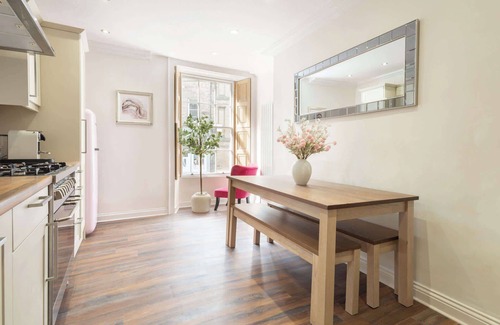 South Charlton House | Host & Stay | Yule House