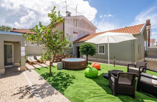 Paranhos House | Host Wise - Terrace Delight House w Private Jacuzzi
