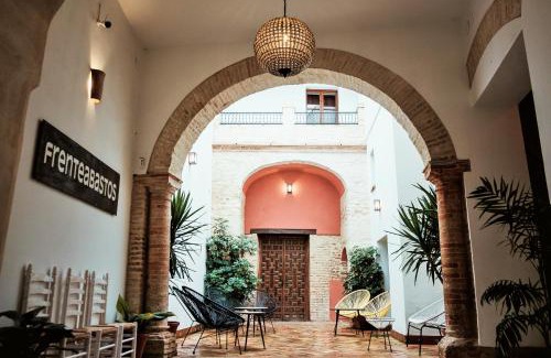 Carmona Bed & Breakfast | Hostal Café FRENTEABASTOS