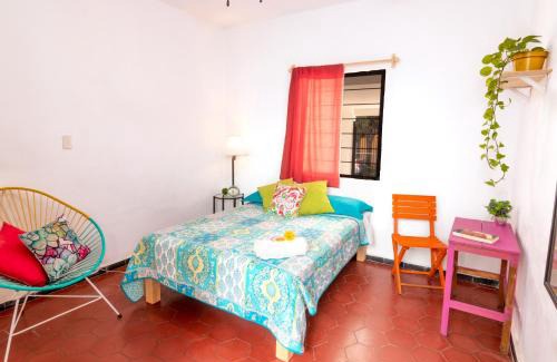 Americana House | Hostal Casa Colores Adults Only