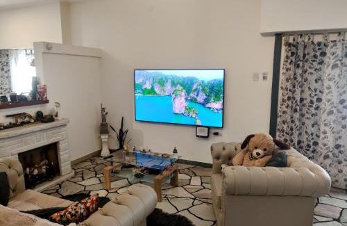 Comuna 10 House | HOSTAL , Habitación en vivienda familiar