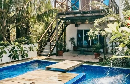Capurgana Hotel | Hostal Hilltop Capurgana