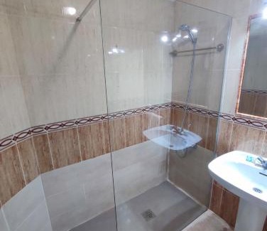 Lucena Hotel | HOSTAL LAS PALOMAS