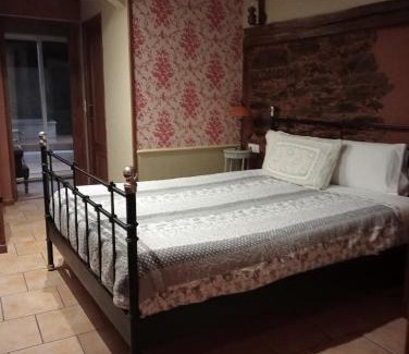 Monforte de Lemos House | Hostal Medievo