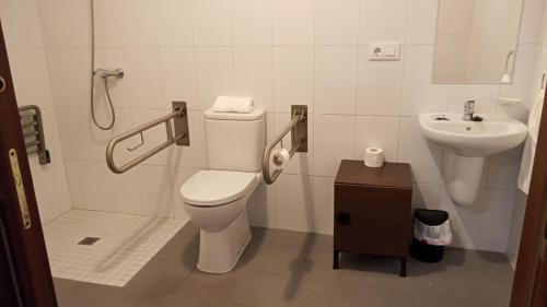 Pontedeume Hotel | Hostal San Cristobal - Pontedeume