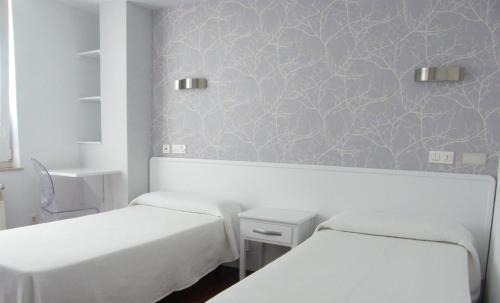 Noia House | Hostal Valadares