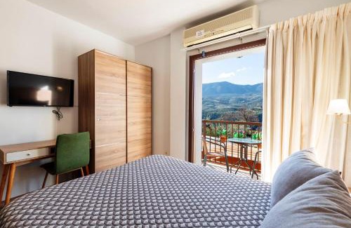 Melegis House | Hostal y Apartamento Rural Los Naranjos