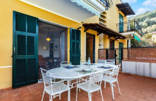 Laigueglia Apartment | Hostdomus - Casa Uliveto