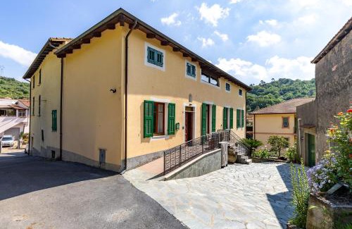 Feglino Apartment | Hostdomus-Country House