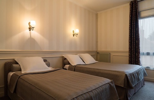 Paray-le-Monial Hotel | Hostellerie des Trois Pigeons