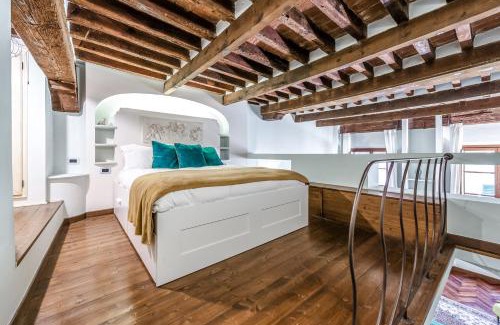 Pisa City Centre Apartment | Hostly-Suite Magnifica Al Borgo-Central Elegance