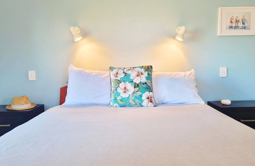 Matarangi House | Hosts on the Coast - A Honey on Manuka