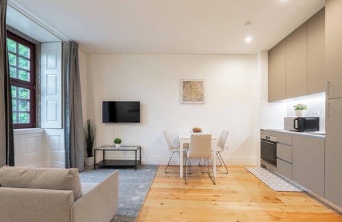 Guimaraes Apartment | HostWise - Stylish and Cozy Flat