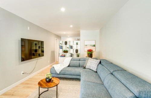 Pollock Pines House | Hot Tub and Game Room Luxe Cabin, Day Trip to Tahoe