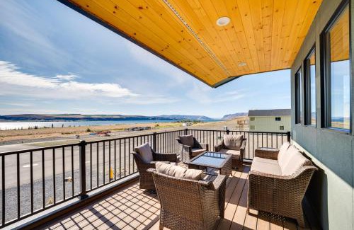 Kittitas County House | Hot Tub and Water Views Vantage Family Retreat
