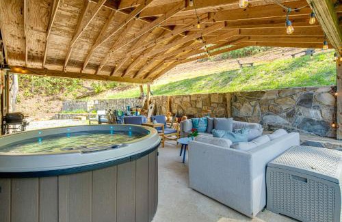Cherokee House | Hot Tub, Fire Pit and Creek Access Whittier Cabin!