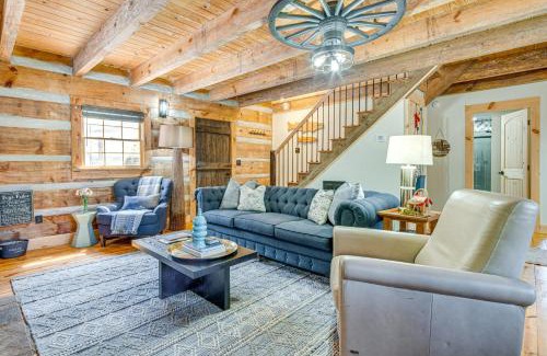 Cherokee House | Hot Tub, Fire Pit and Creek Access Whittier Cabin!