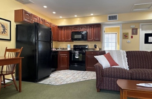 Francestown House | Hot Tub & Fireplace | Relax Near Ski & Golf