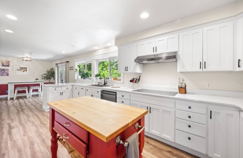 Hayden House | Hot Tub, Game & Arcade Room, Playground