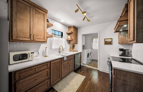 Tulsa House | Hot Tub! Interior designed Midtown Home!nNear by: TU, Expo Sq, RTE. 66, BOK
