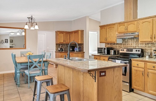 Leitchfield Cottage | Hot Tub, Large game area, steps from the river