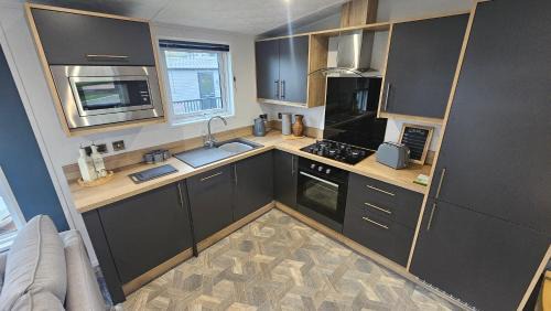 Grampound House | Hot Tub Lodge Cornwall