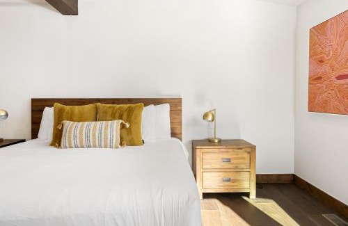 Truckee House | Hot Tub Mountain Views 10 mins to Northstar