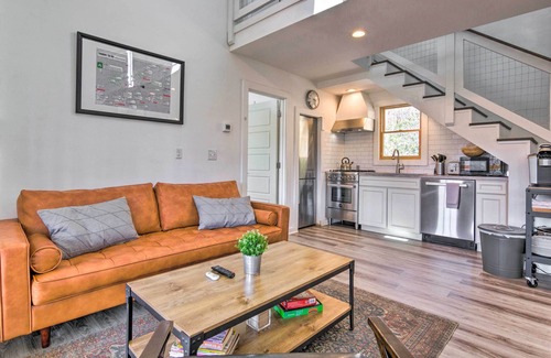 Marion House | Hot Tub & Mountain Views: Secluded Marion Escape!