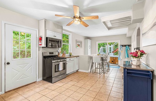 East Homer House | Hot Tub *Movie Theater * Lakefront Dock *Views