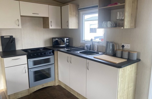 Dogdyke House | Hot Tub retreat at Tattershall Lakes Private hot tub, pet friendly, fishing lake