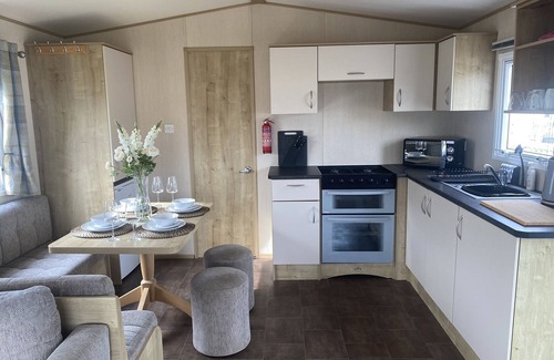Dogdyke House | Hot Tub retreat at Tattershall Lakes Private hot tub, pet friendly, fishing lake