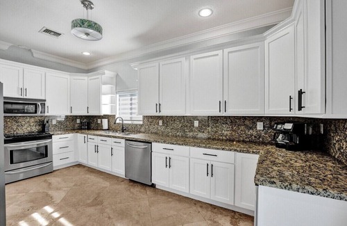 Fort Lauderdale House | Hot Tub! Roof Top w/Firepit and Water Front Views