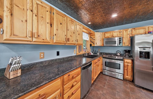 Sturgis House | Hot tub, sleeps 14, secluded