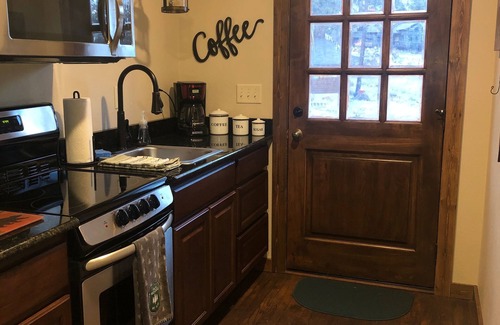 Estes Park Cabin | Hot Tub! Spectacular Views, Completely Remodeled, Great Location, 5 min to RMNP